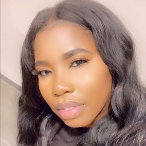 Meet your Posher, Alnisa